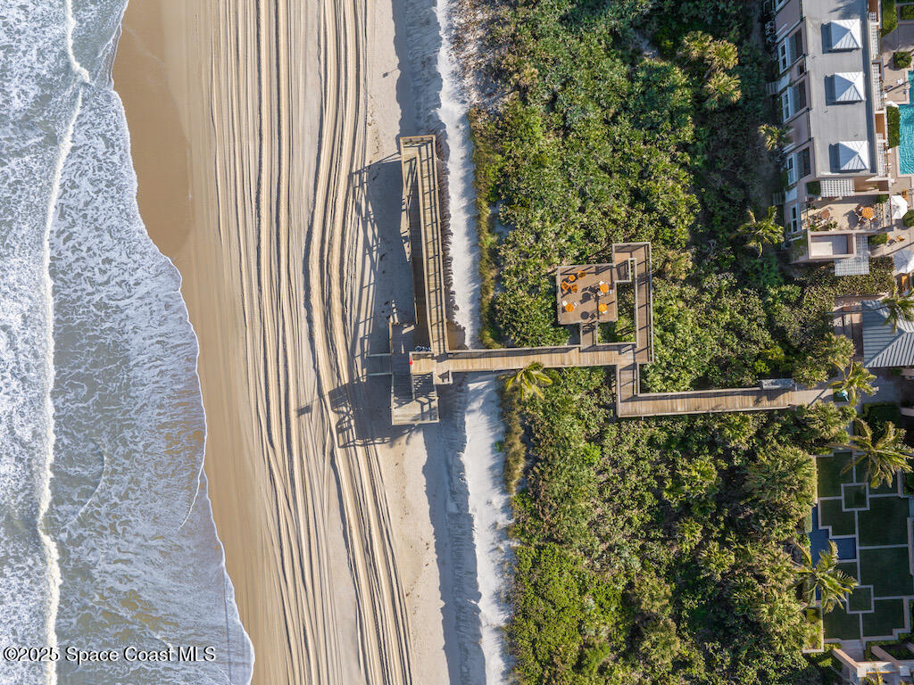 7 Beachside Drive, Orchid, FL 32963