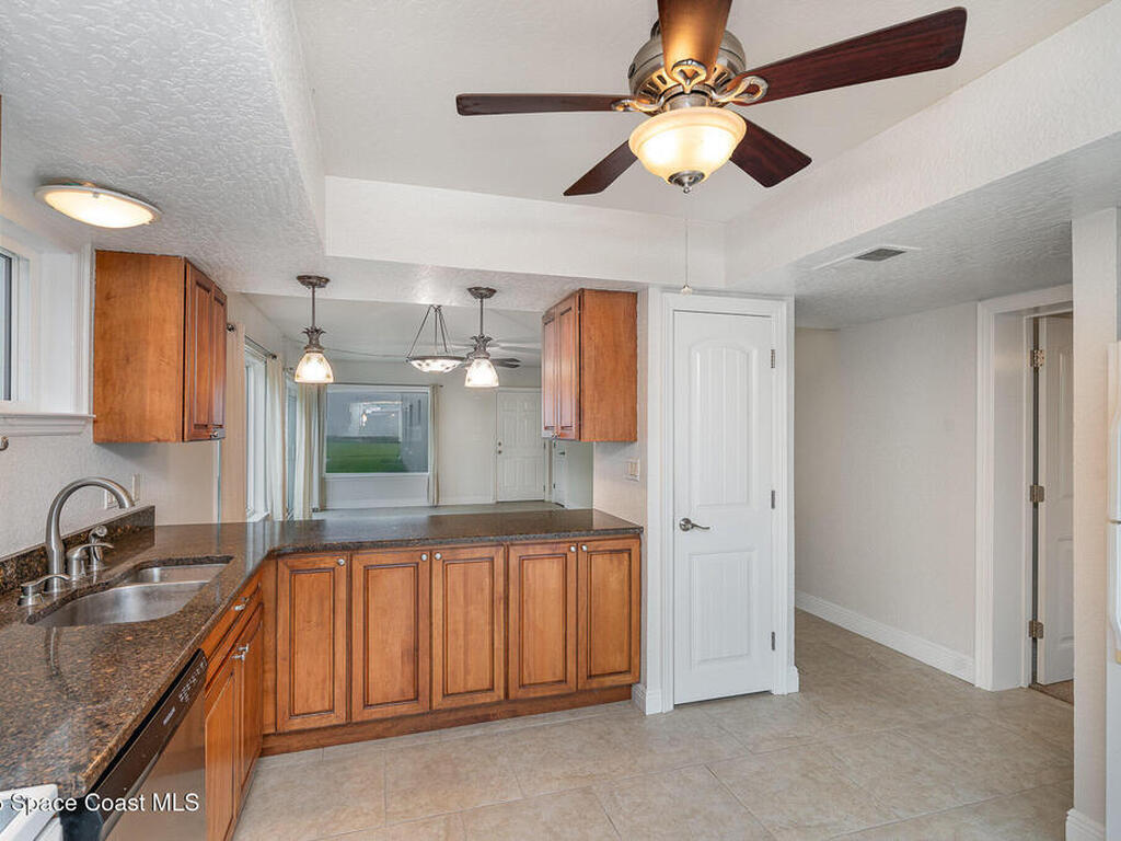 1321 S Miramar Avenue, Indialantic, FL 32903