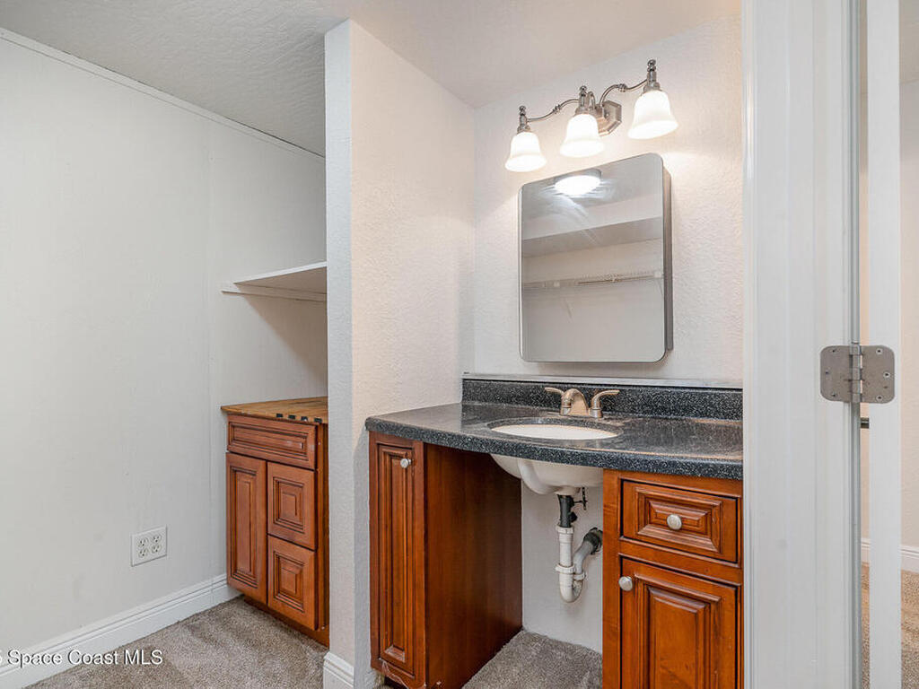 1321 S Miramar Avenue, Indialantic, FL 32903