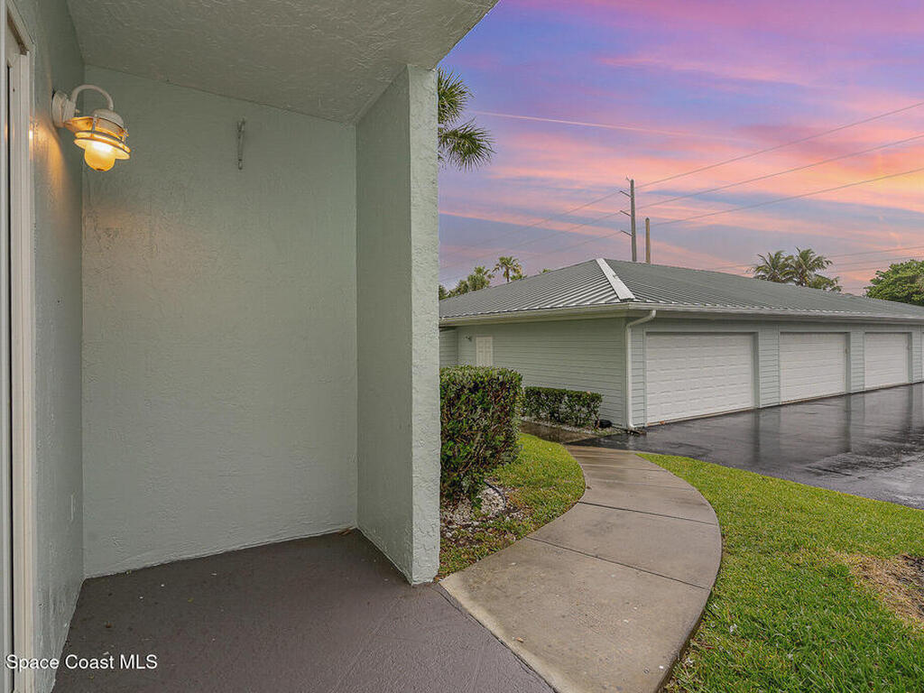 1321 S Miramar Avenue, Indialantic, FL 32903
