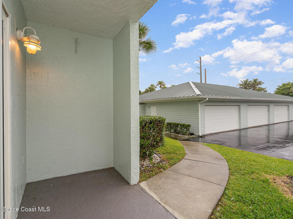 1321 S Miramar Avenue, Indialantic, FL 32903
