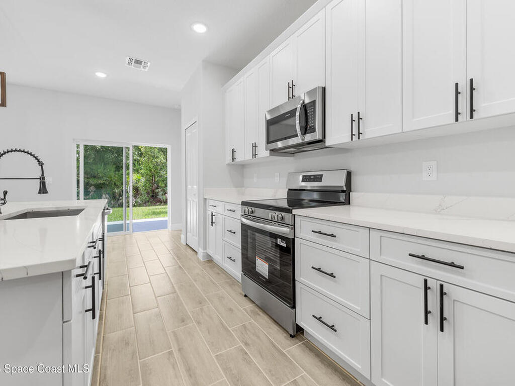 8276 100th Avenue, Vero Beach, FL 32967