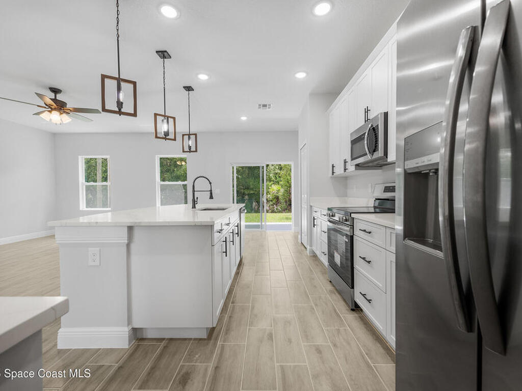 8276 100th Avenue, Vero Beach, FL 32967