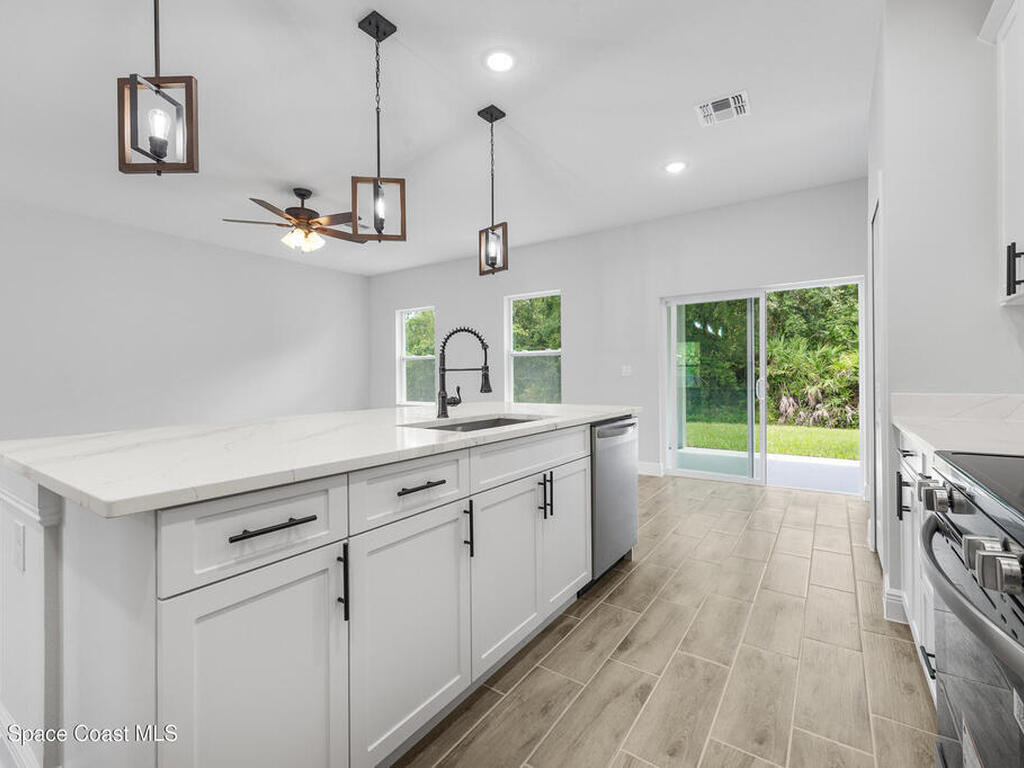 8276 100th Avenue, Vero Beach, FL 32967
