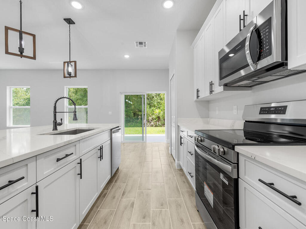 8276 100th Avenue, Vero Beach, FL 32967