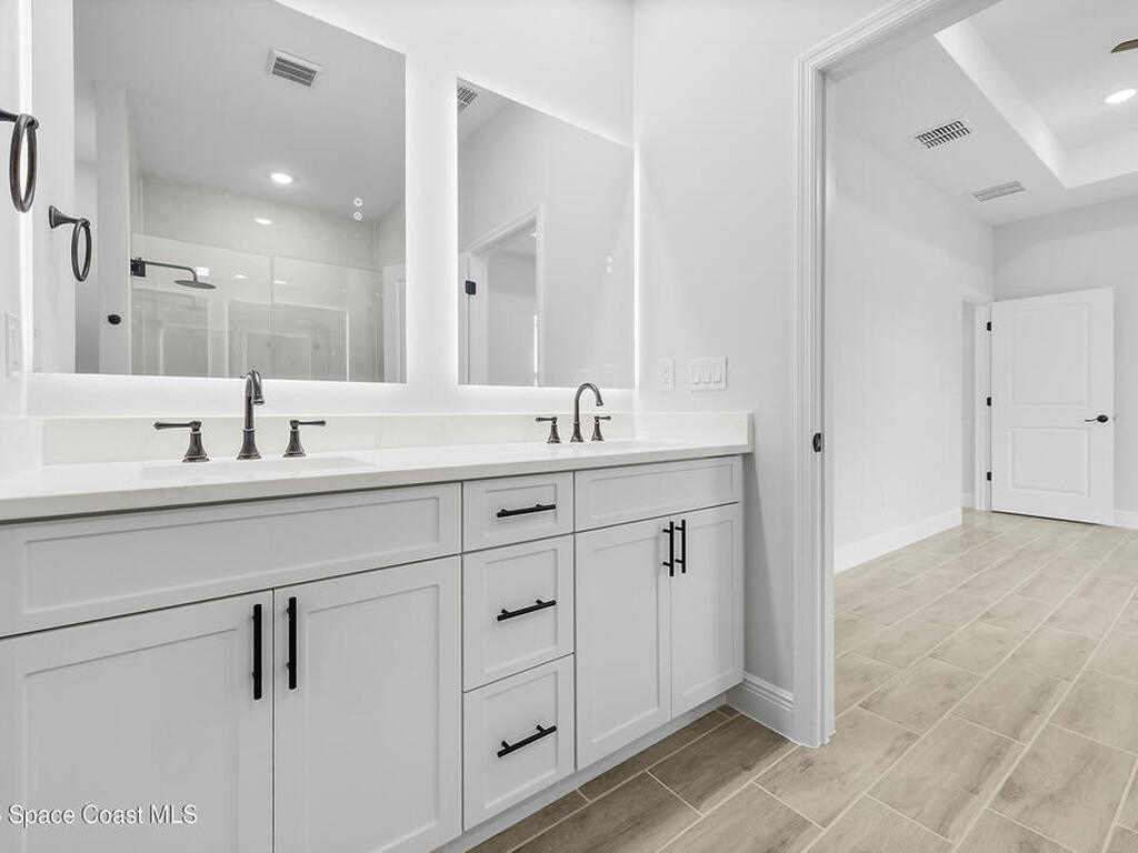 8276 100th Avenue, Vero Beach, FL 32967
