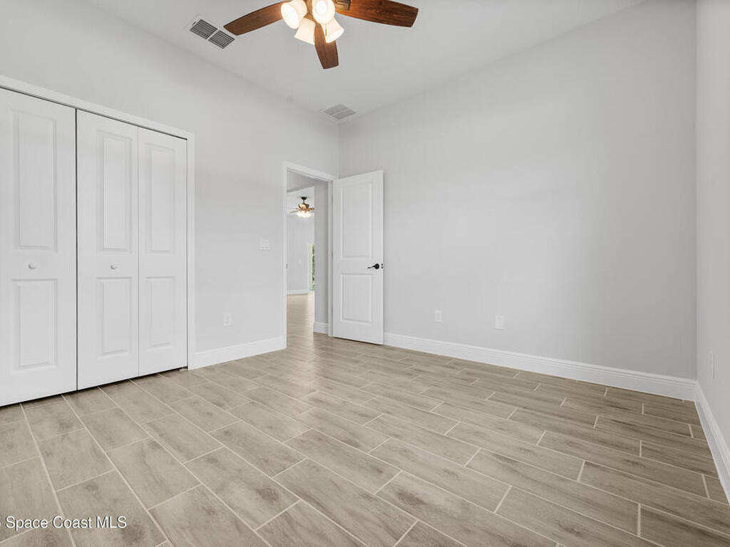 8276 100th Avenue, Vero Beach, FL 32967