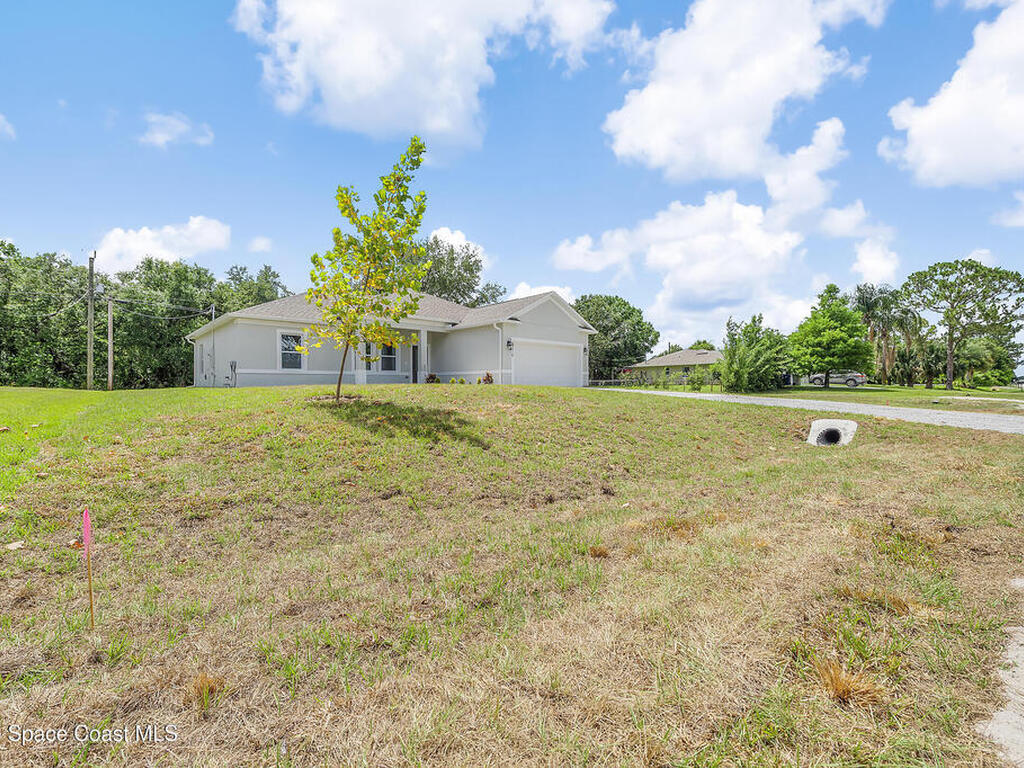 8276 100th Avenue, Vero Beach, FL 32967