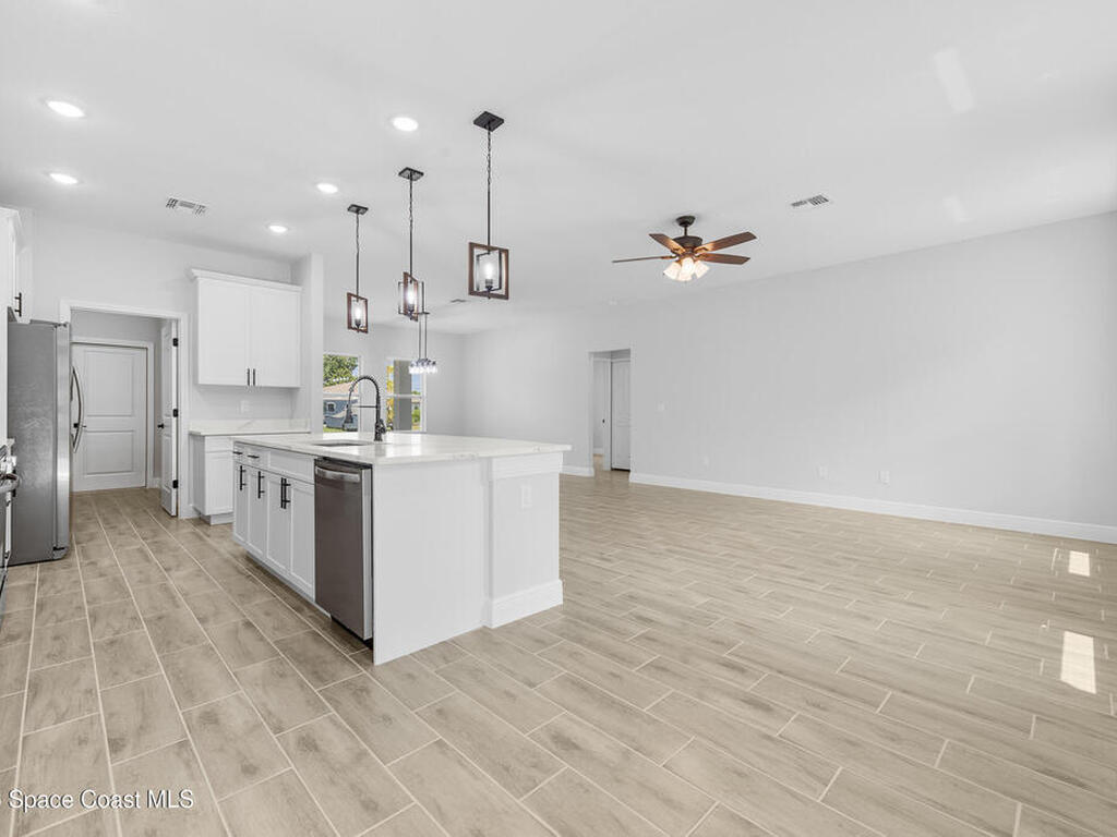 8276 100th Avenue, Vero Beach, FL 32967