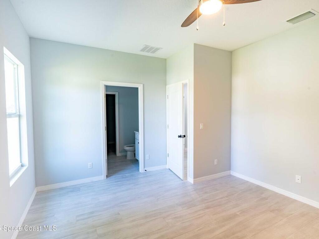 1125 11th Court, Vero Beach, FL 32962