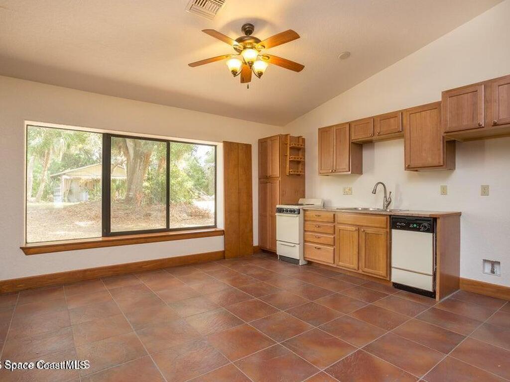 1437 N Tropical Trail, Merritt Island, FL 32953