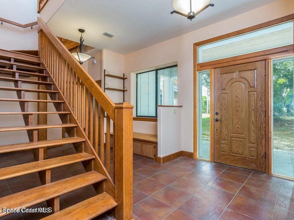 1437 N Tropical Trail, Merritt Island, FL 32953
