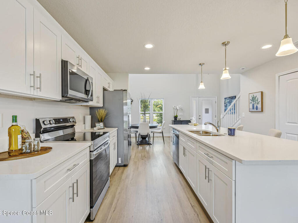 187 Hidden Woods Place, Melbourne, FL 32901