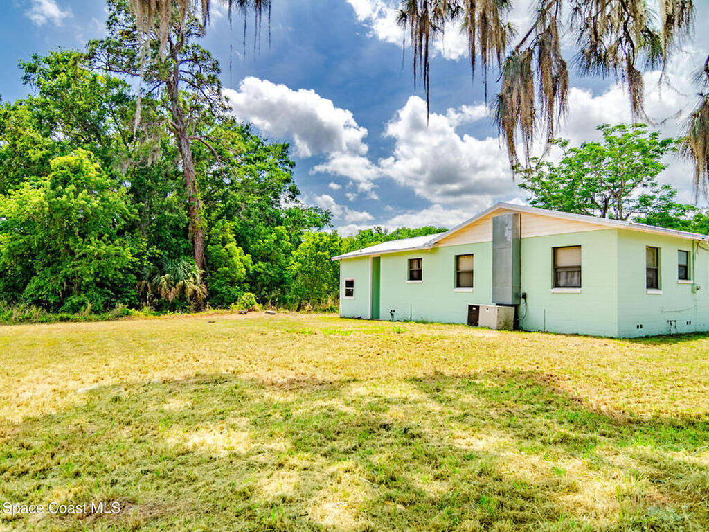 2627 Myrtle Avenue, Mims, FL 32754