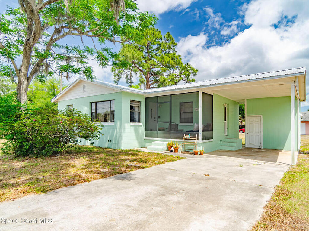 2627 Myrtle Avenue, Mims, FL 32754