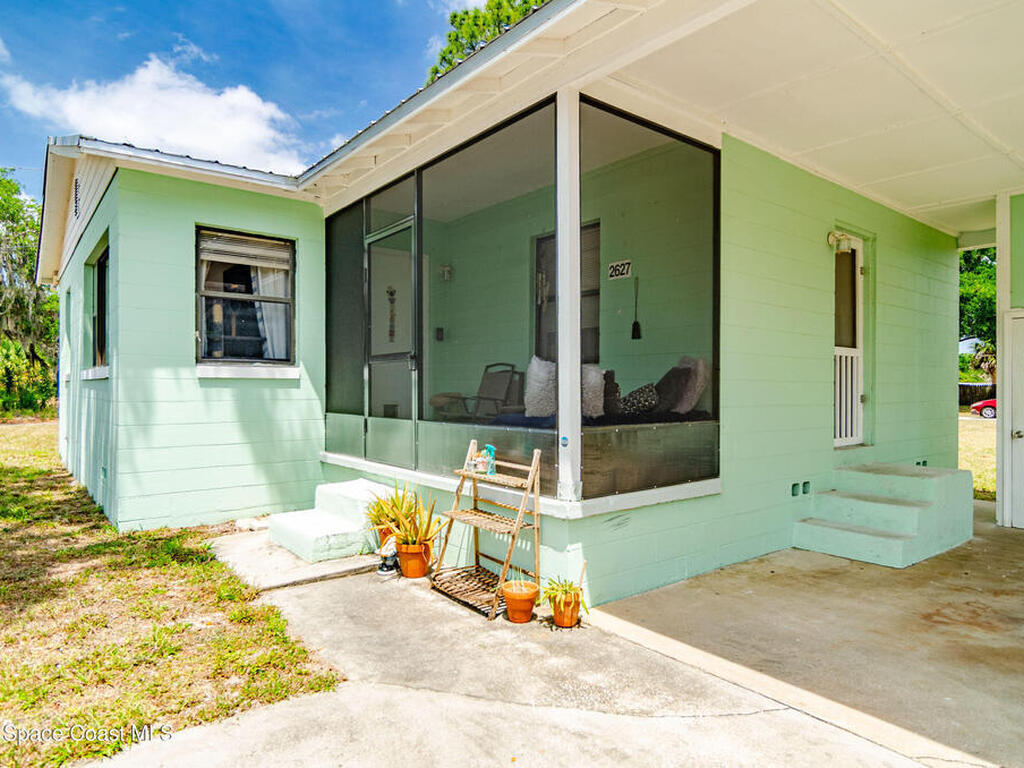 2627 Myrtle Avenue, Mims, FL 32754