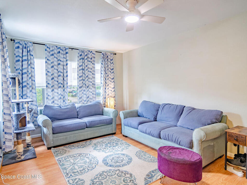 2627 Myrtle Avenue, Mims, FL 32754
