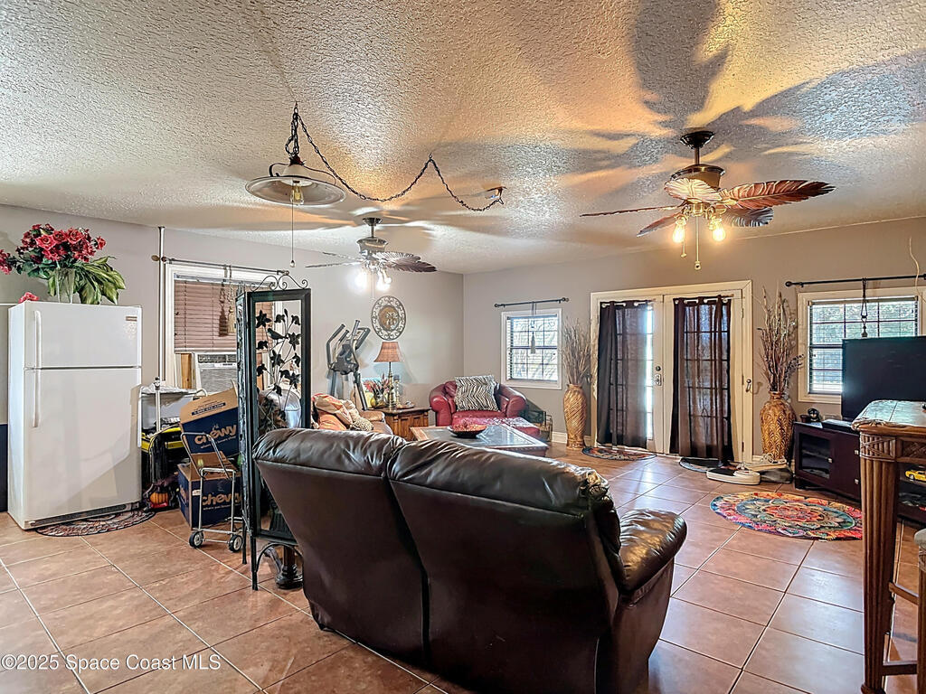 3320 Grantline Road, Mims, FL 32754