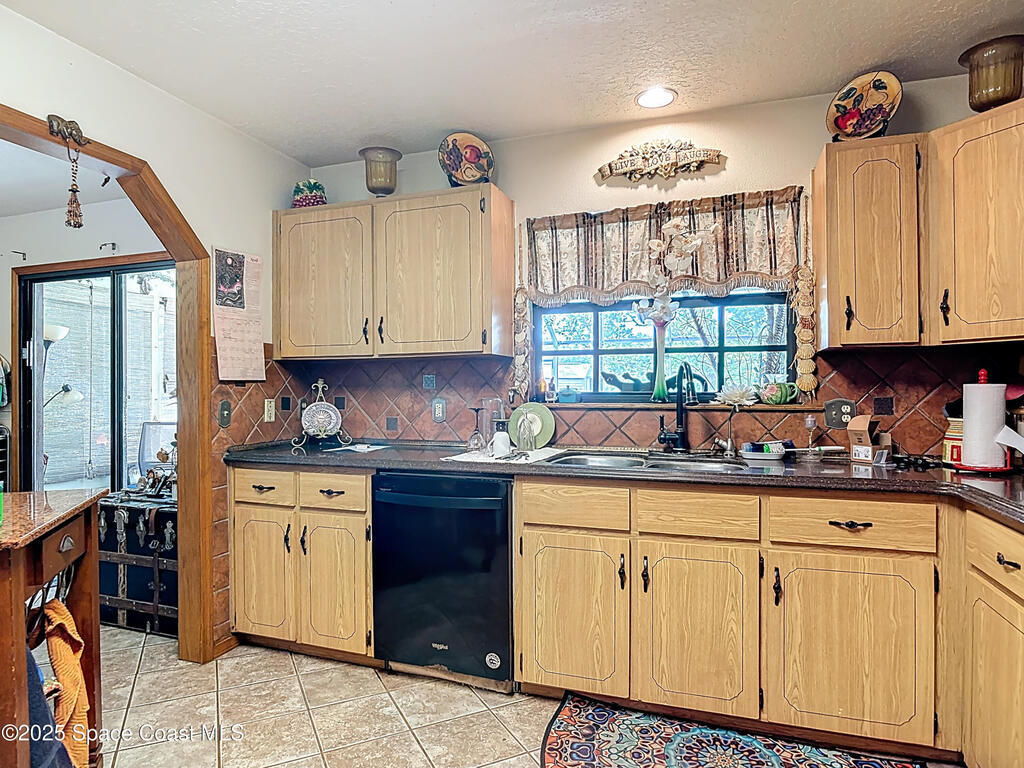 3320 Grantline Road, Mims, FL 32754