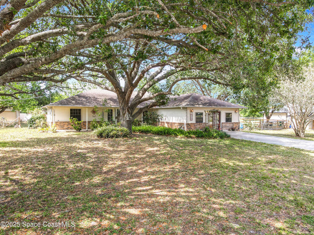 3320 Grantline Road, Mims, FL 32754