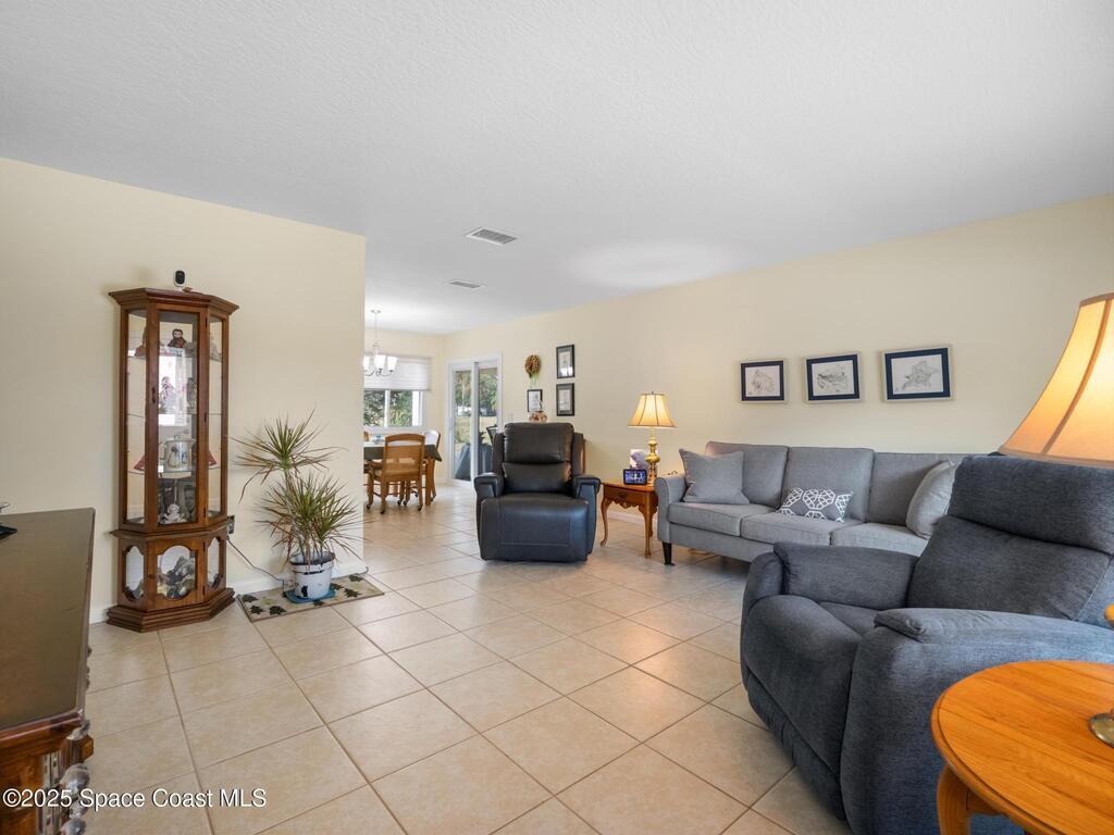 1573 Par Street, Palm Bay, FL 32905