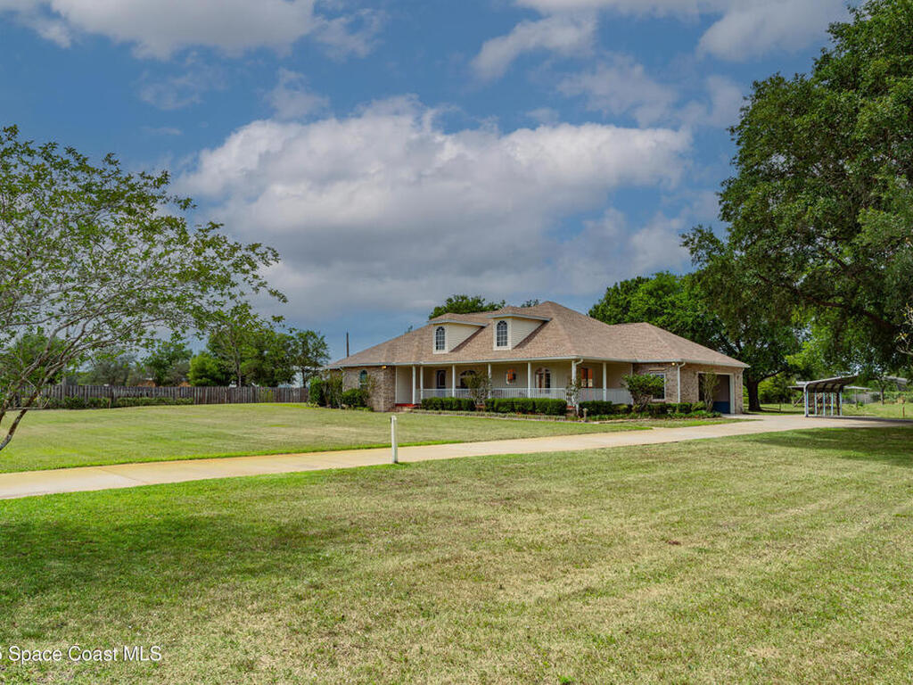 3730 Kloss Street, Mims, FL 32754