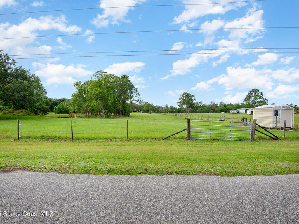 3730 Kloss Street, Mims, FL 32754