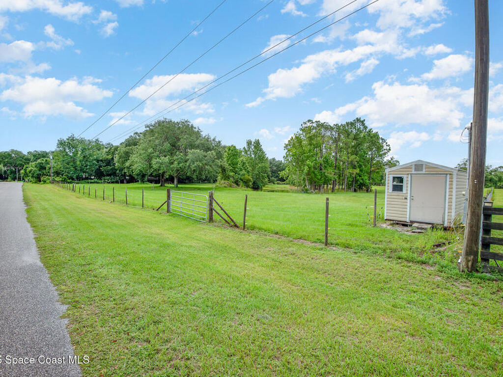3730 Kloss Street, Mims, FL 32754