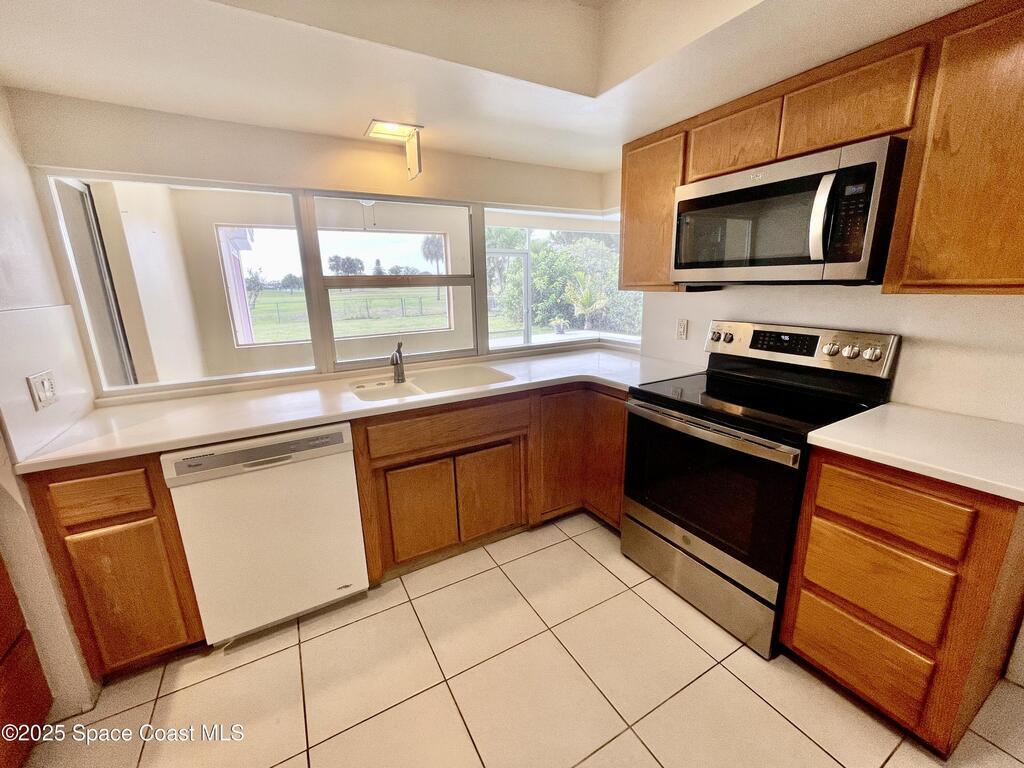 48 Country Club Road, Cocoa Beach, FL 32931
