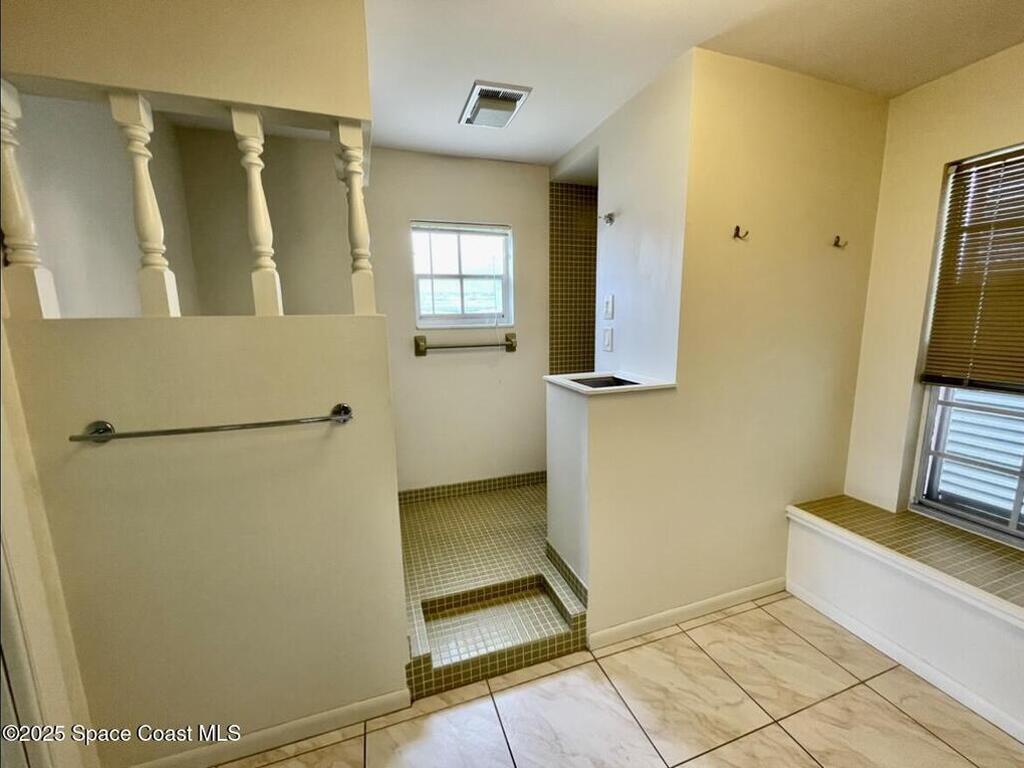 48 Country Club Road, Cocoa Beach, FL 32931