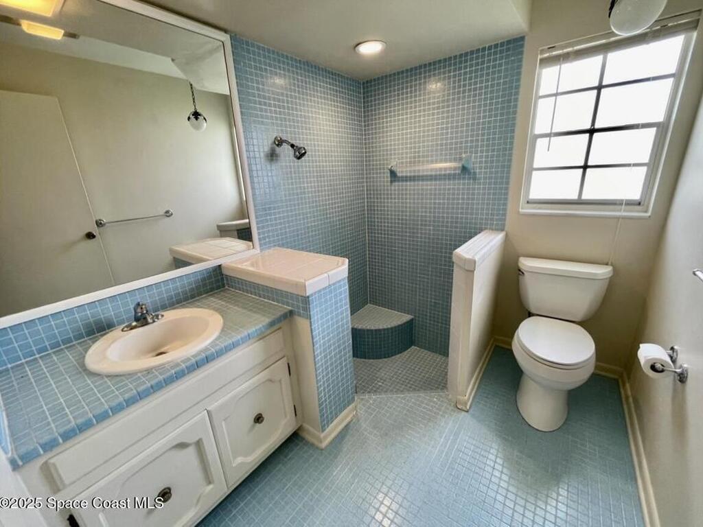 48 Country Club Road, Cocoa Beach, FL 32931