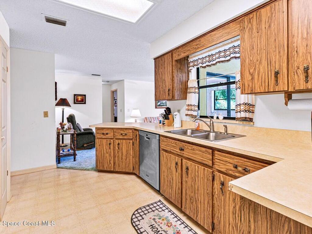 1812 Live Oak Drive, Rockledge, FL 32955
