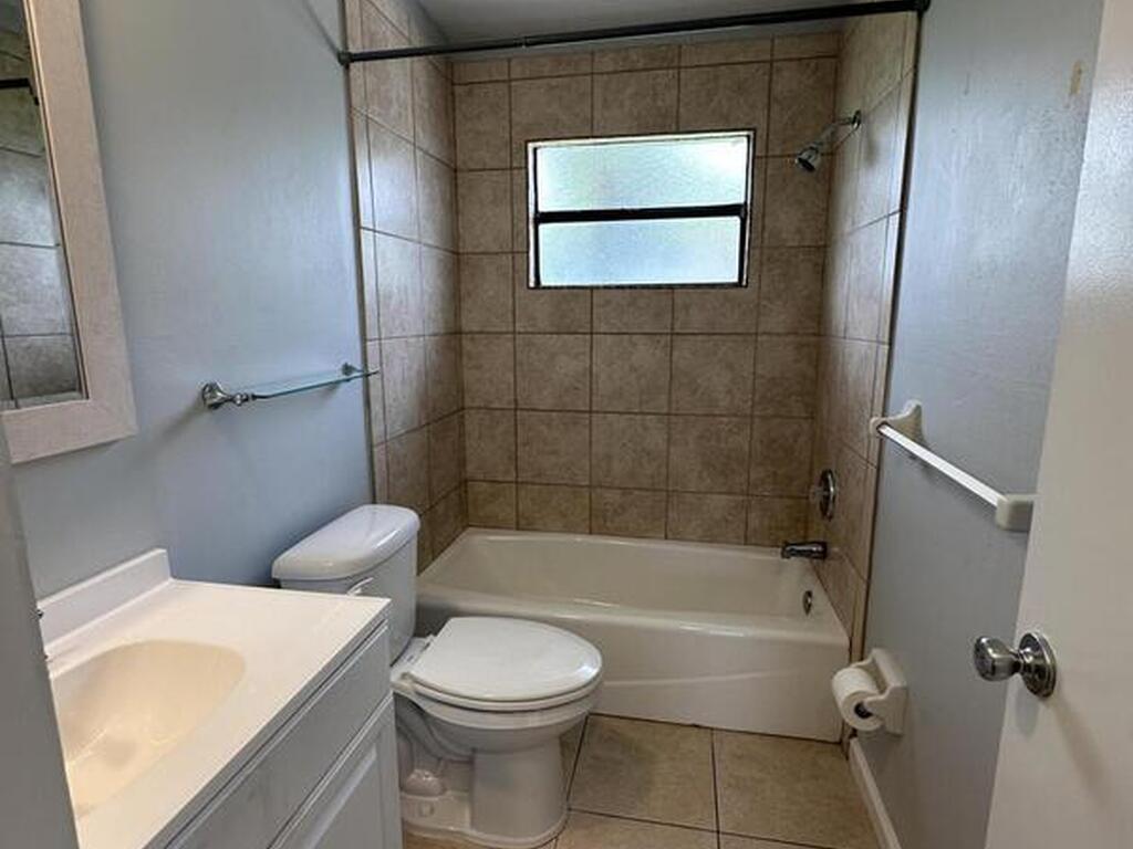 682 Americana Boulevard, Palm Bay, FL 32907