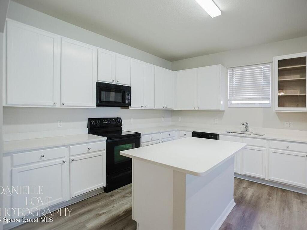 1110 8th Place, Vero Beach, FL 32960