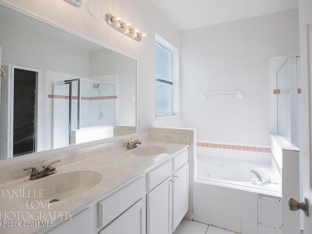1110 8th Place, Vero Beach, FL 32960