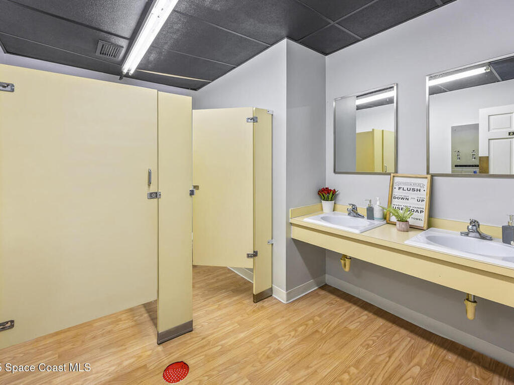 2705 N Harbor City Boulevard, Melbourne, FL 32935