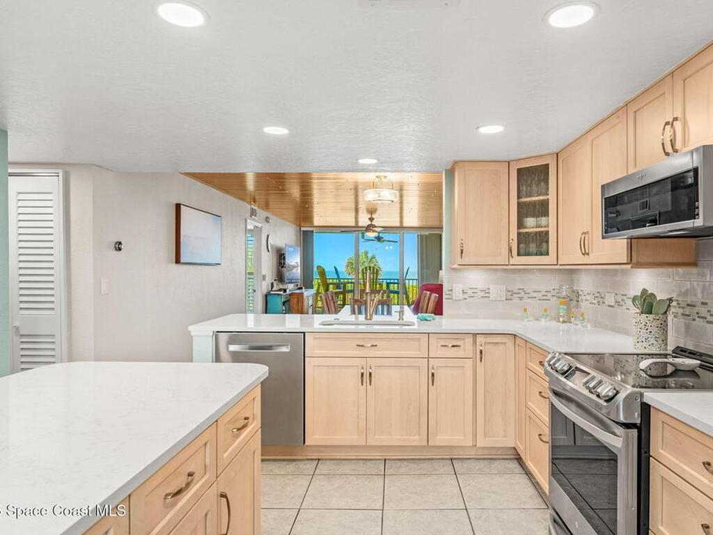 1101 S Miramar Avenue, Indialantic, FL 32903