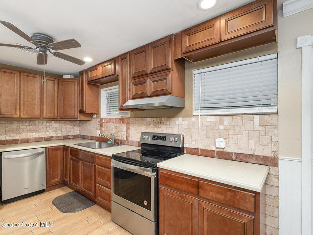 1751 5th Court, Vero Beach, FL 32960