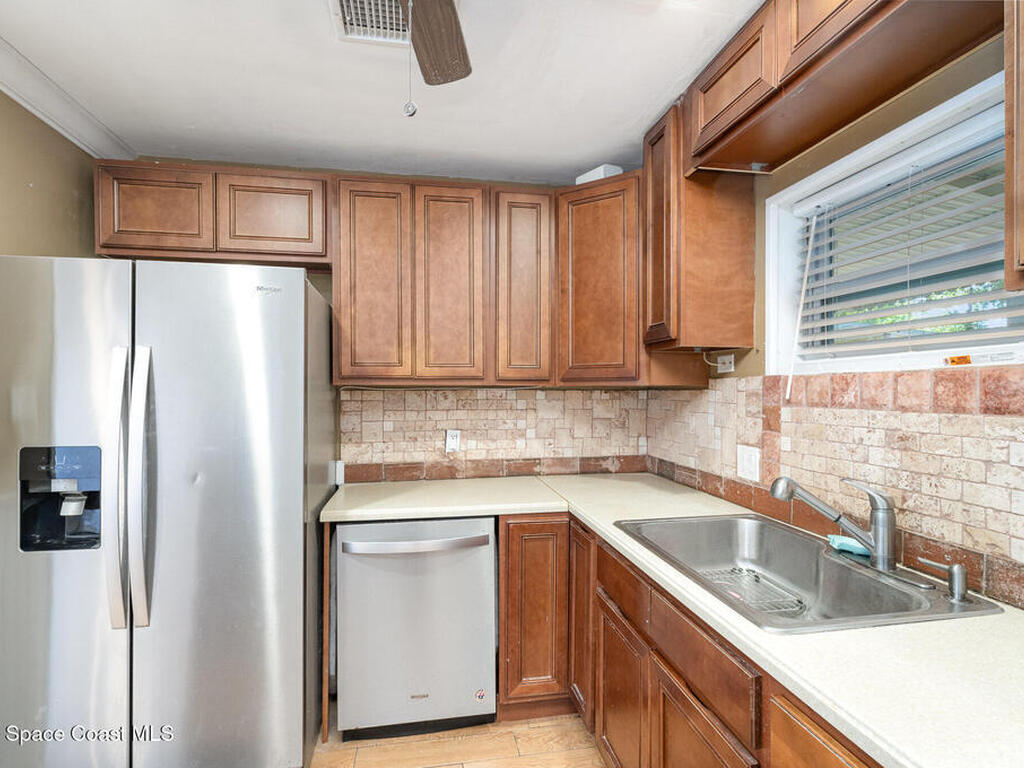 1751 5th Court, Vero Beach, FL 32960