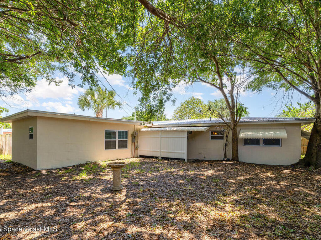 1751 5th Court, Vero Beach, FL 32960