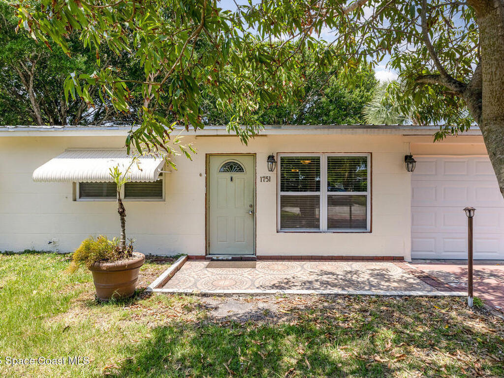 1751 5th Court, Vero Beach, FL 32960