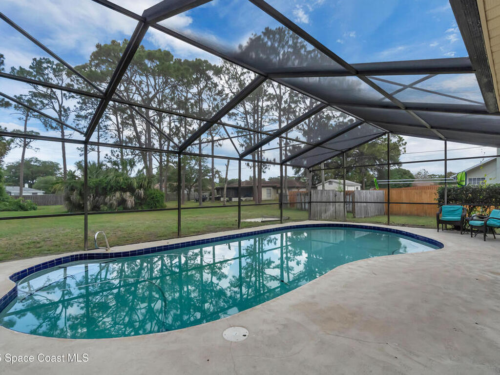 282 Neville Circle, Palm Bay, FL 32907