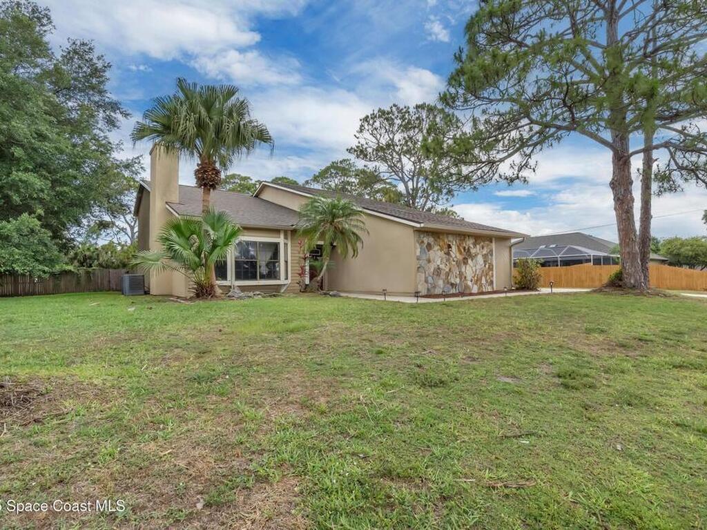 282 Neville Circle, Palm Bay, FL 32907