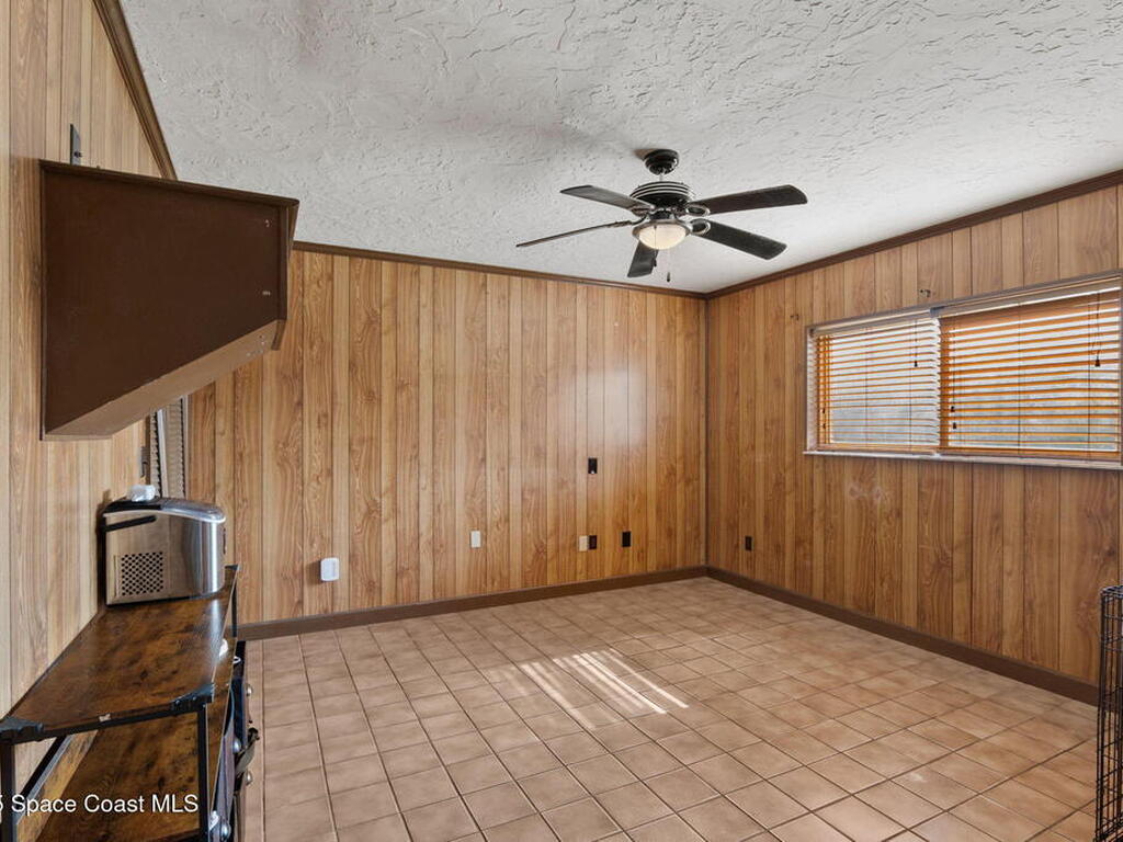 4950 Country Place, Grant, FL 32949