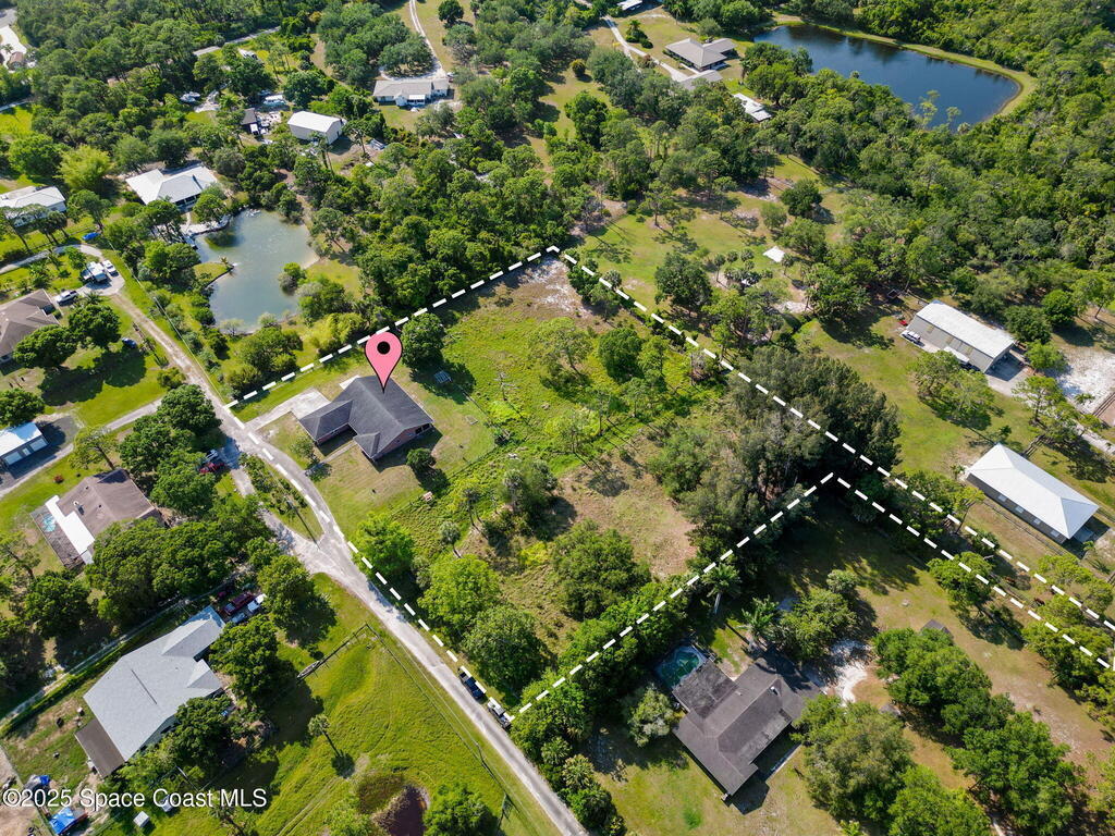 4950 Country Place, Grant, FL 32949