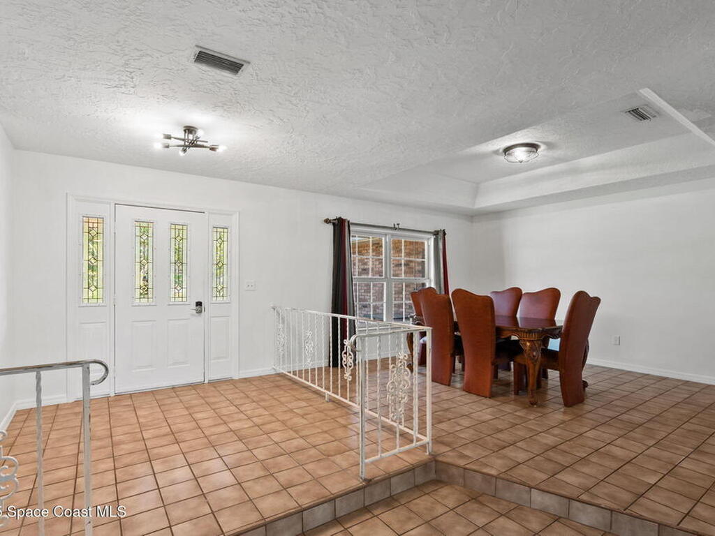 4950 Country Place, Grant, FL 32949
