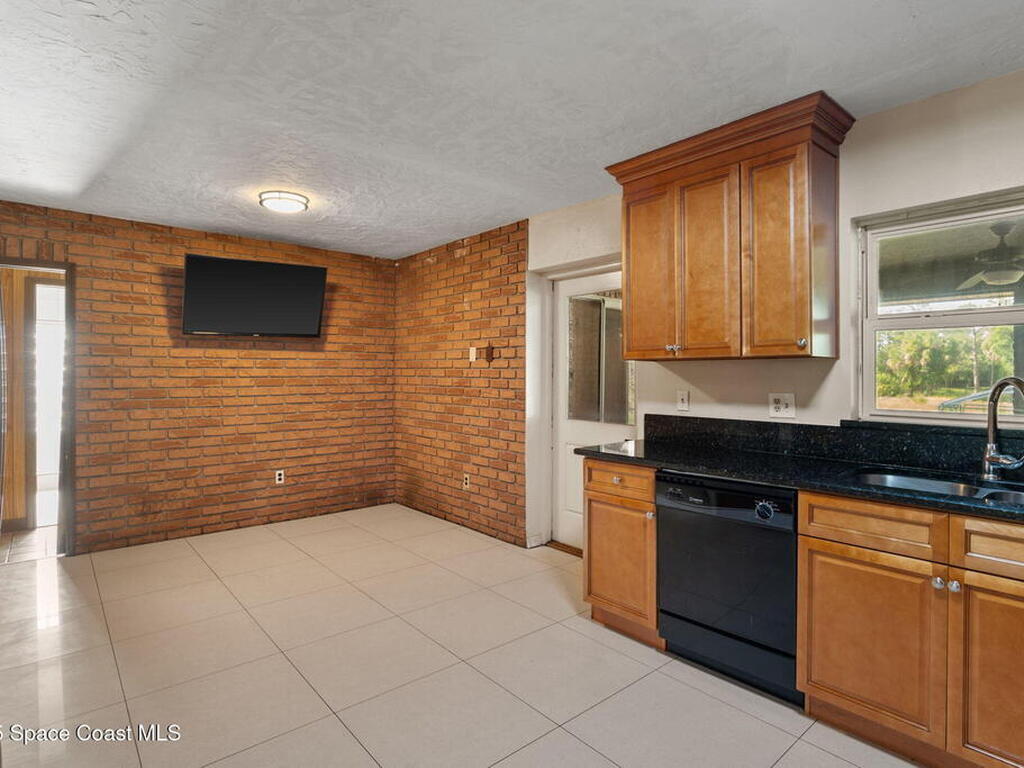 4950 Country Place, Grant, FL 32949