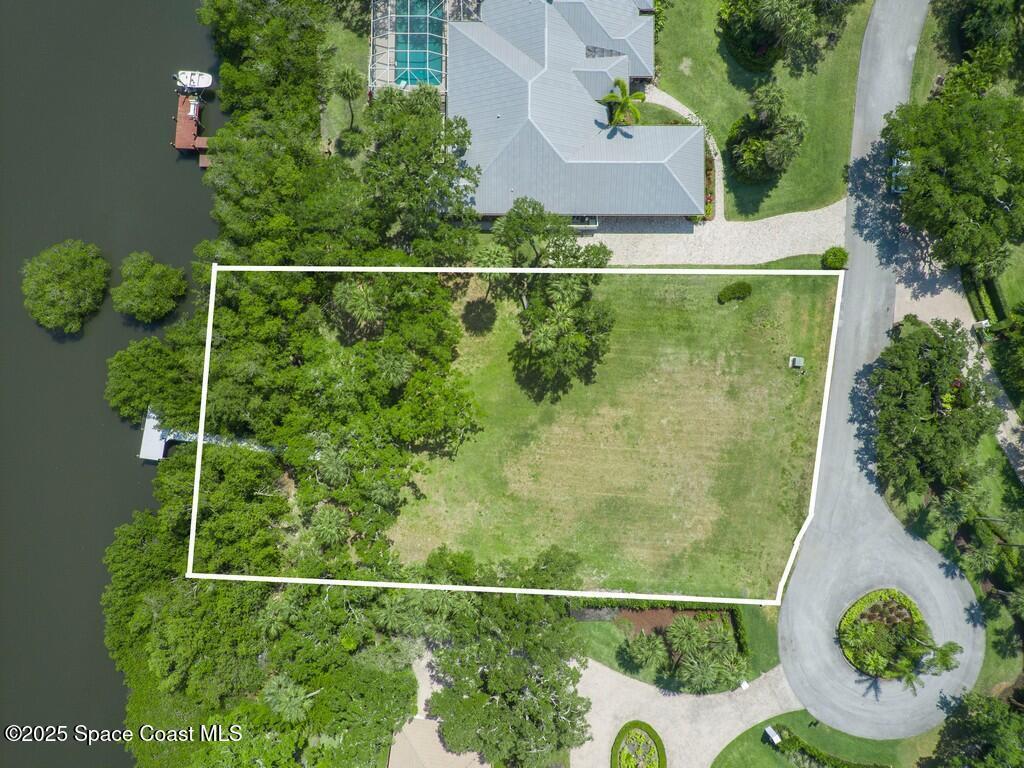 2660 Riverview Court, Vero Beach, FL 32963