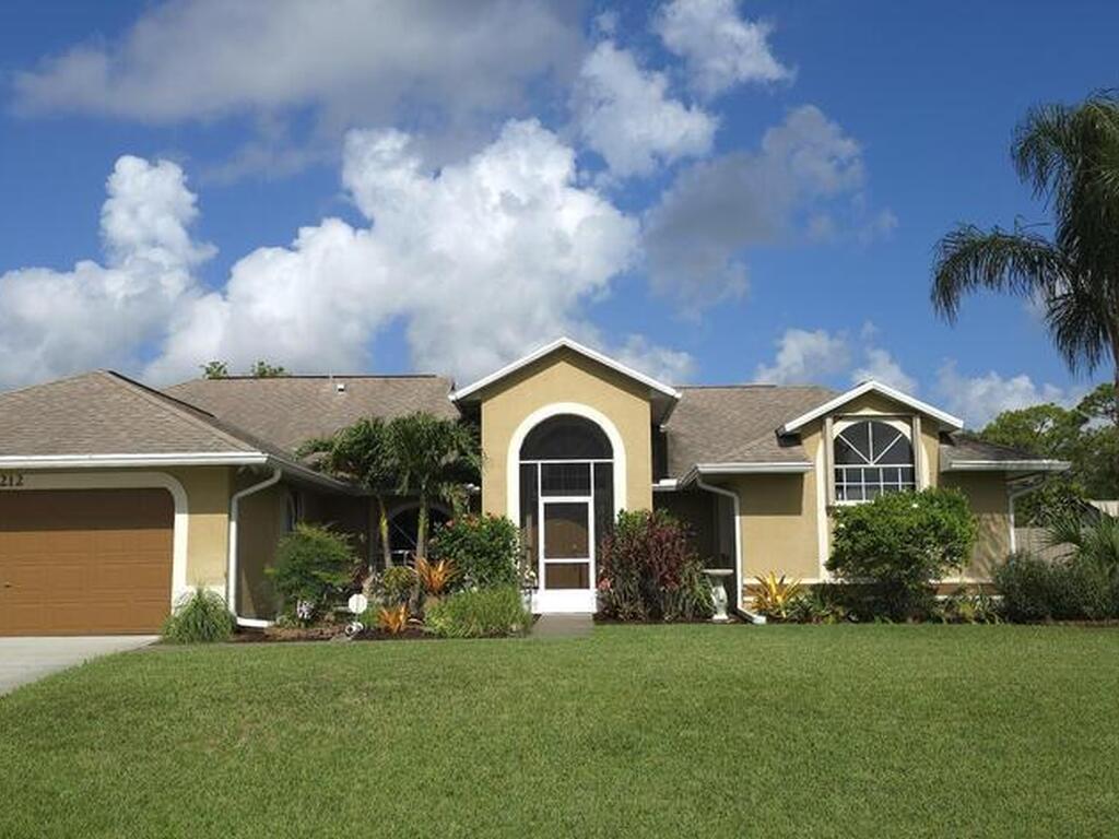 212 Nemo Circle, Palm Bay, FL 32907