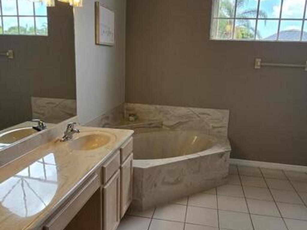 212 Nemo Circle, Palm Bay, FL 32907